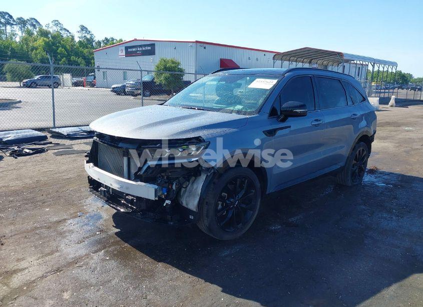 Photo 2 of 2022 Kia Sorento SX (VIN 5XYRK4LF8NG093053)