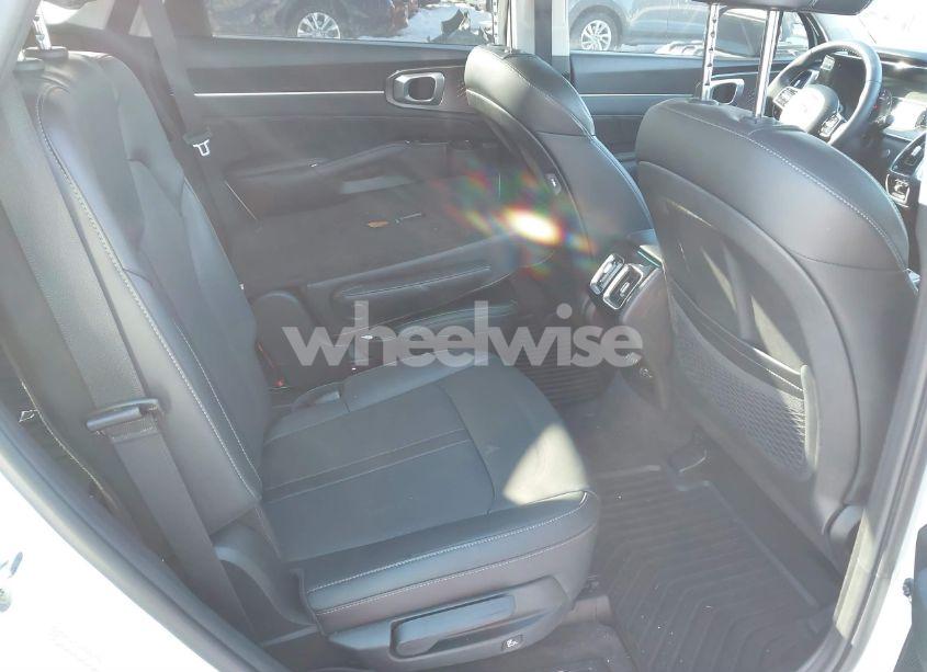 Photo 8 of 2021 Kia Sorento SX (VIN 5XYRK4LFXMG026369)