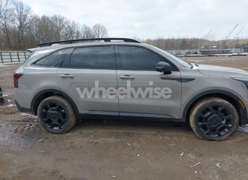 Photo 13 of 2025 Kia Sorento X-LINE SX PRESTIGE (VIN 5XYRKDJF1SG333395)
