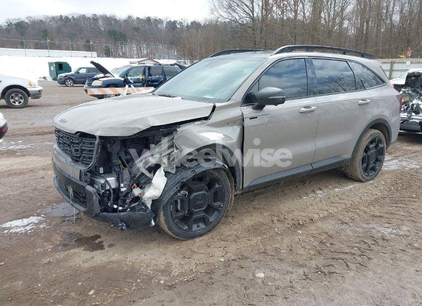 Photo 2 of 2025 Kia Sorento X-LINE SX PRESTIGE (VIN 5XYRKDJF1SG333395)