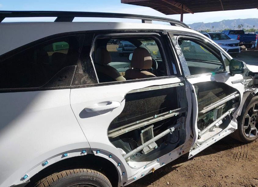 Photo 6 of 2024 Kia Sorento X-LINE SX (VIN 5XYRKDJF3RG300179)