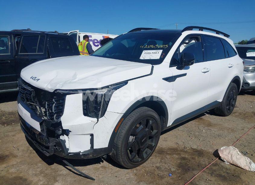 Photo 2 of 2024 Kia Sorento X-LINE SX (VIN 5XYRKDJF9RG259993)
