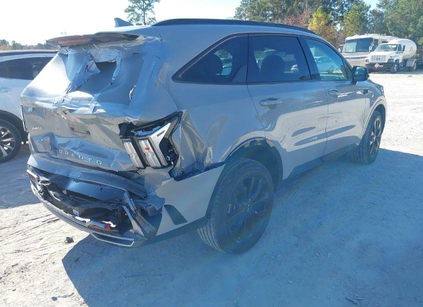 Photo 4 of 2022 Kia Sorento SX (VIN 5XYRKDLF0NG111030)