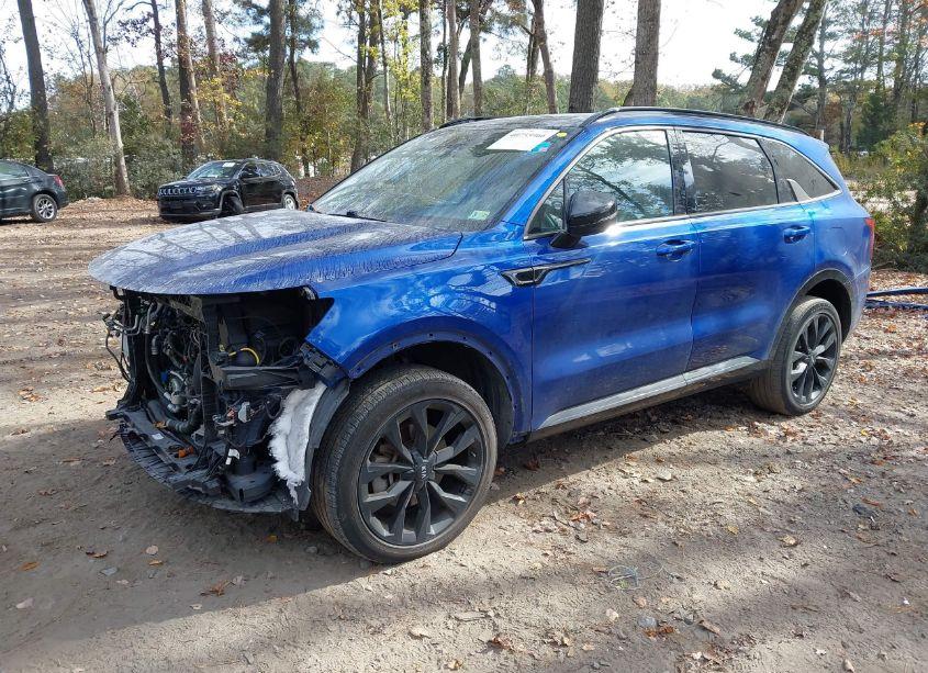 Photo 2 of 2021 Kia Sorento SX (VIN 5XYRKDLF1MG048065)