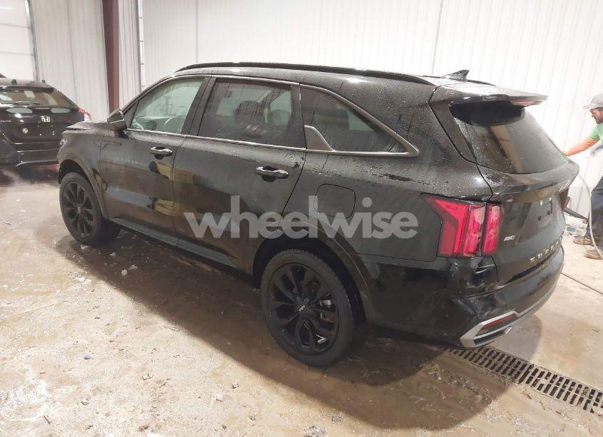 Photo 3 of 2022 Kia Sorento SX (VIN 5XYRKDLF2NG078919)