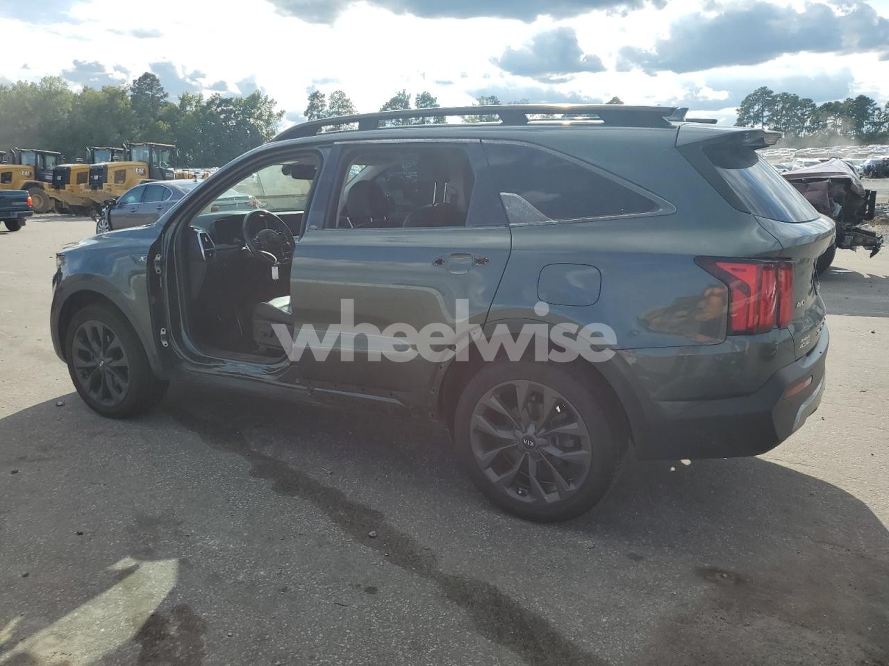 Photo 2 of 2021 KIA SORENTO SX (VIN 5XYRKDLF3MG012460)