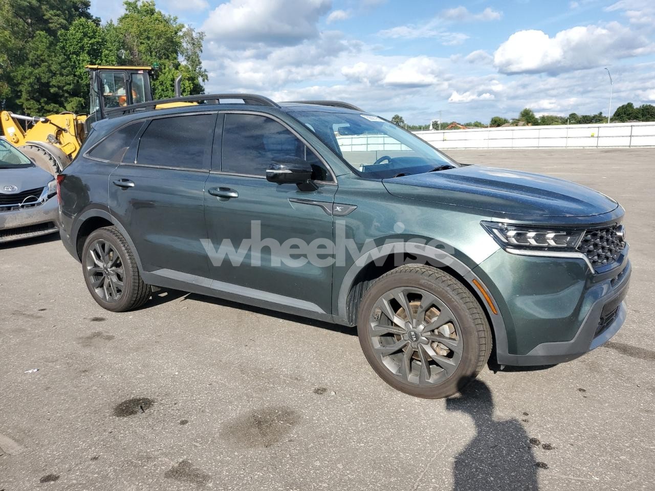 Photo 4 of 2021 KIA SORENTO SX (VIN 5XYRKDLF3MG012460)