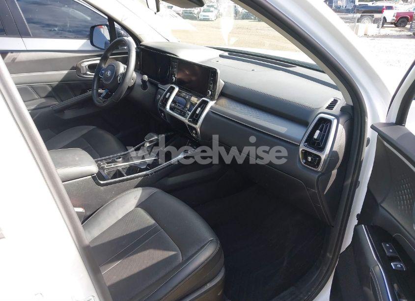 Photo 5 of 2021 Kia Sorento SX (VIN 5XYRKDLF5MG042916)