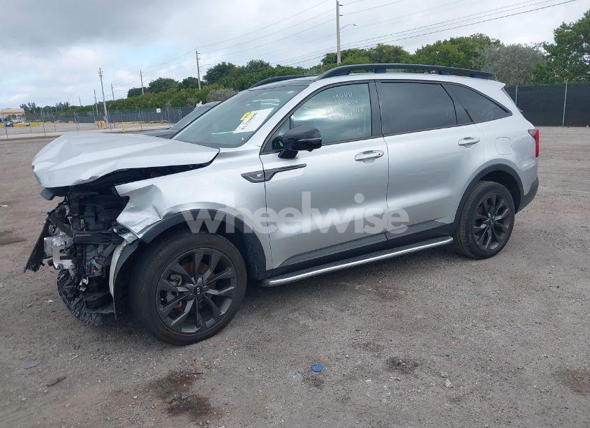 Photo 2 of 2021 Kia Sorento SX PRESTIGE (VIN 5XYRKDLF6MG020780)