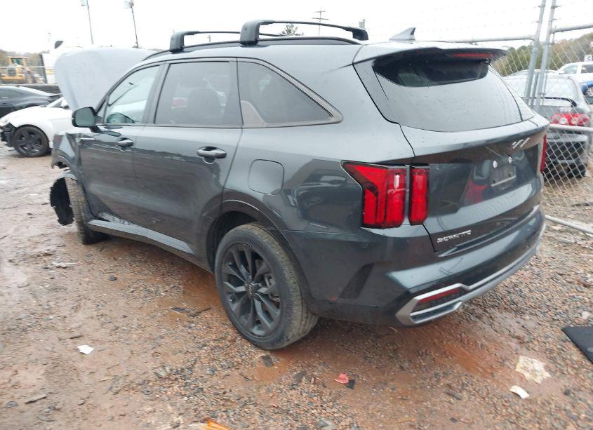 Photo 3 of 2023 Kia Sorento SX (VIN 5XYRKDLF6PG194644)