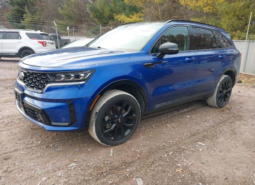 Photo 2 of 2021 Kia Sorento SX (VIN 5XYRKDLF7MG024577)