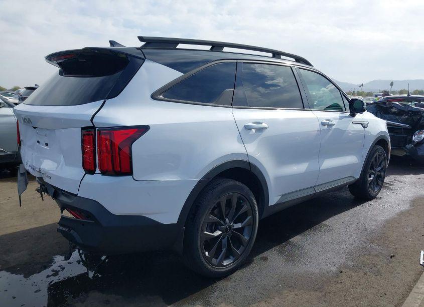 Photo 4 of 2022 Kia Sorento X-LINE SX PRESTIGE (VIN 5XYRKDLF9NG095085)