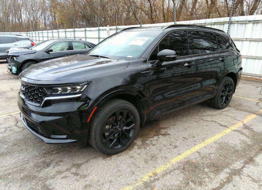 Photo 2 of 2022 Kia Sorento SX (VIN 5XYRKDLF9NG103282)
