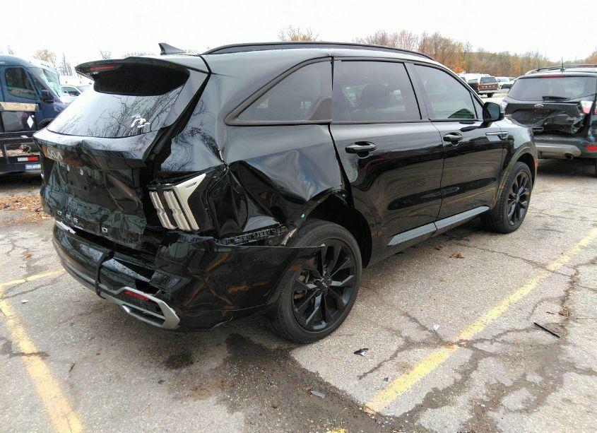 Photo 4 of 2022 Kia Sorento SX (VIN 5XYRKDLF9NG103282)