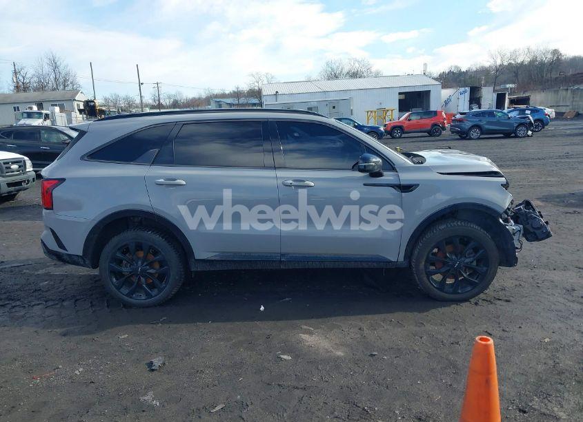 Photo 13 of 2022 Kia Sorento SX (VIN 5XYRKDLFXNG096830)