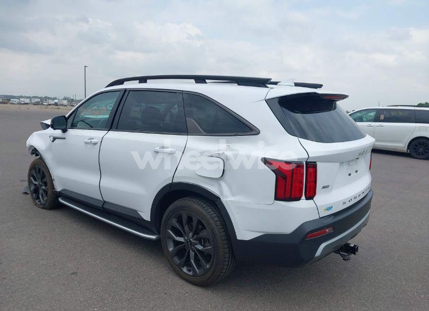 Photo 3 of 2022 Kia Sorento X-LINE SX PRESTIGE (VIN 5XYRKDLFXNG111374)
