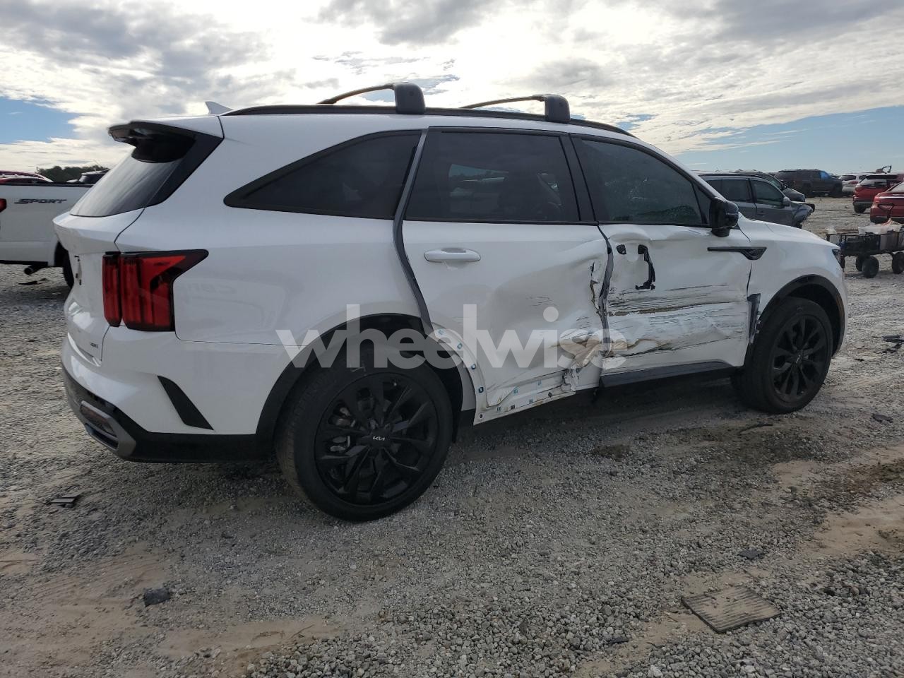 Photo 3 of 2023 KIA SORENTO SX (VIN 5XYRKDLFXPG226074)