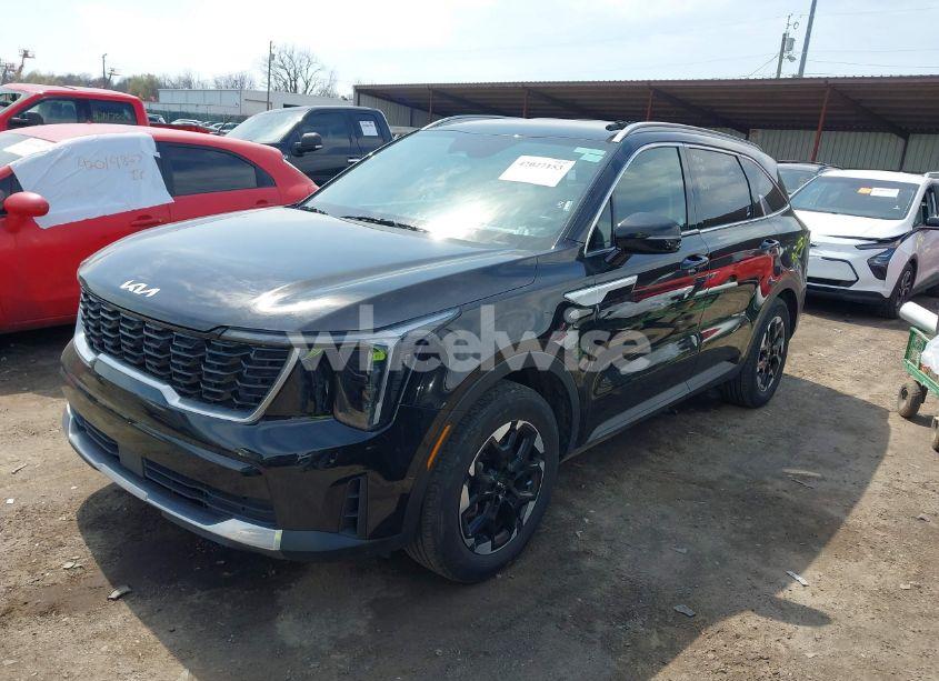Photo 2 of 2024 Kia Sorento S (VIN 5XYRL4JC0RG276152)