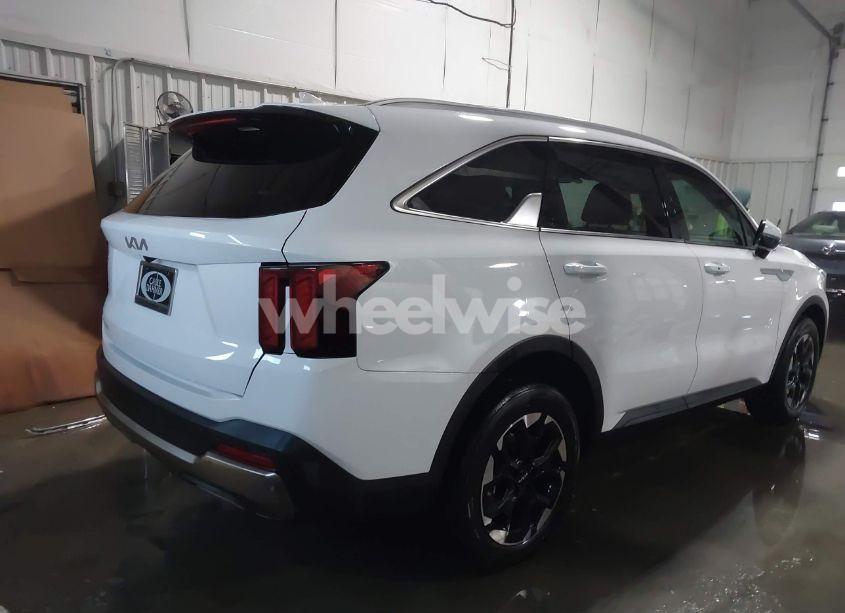 Photo 4 of 2025 Kia Sorento S (VIN 5XYRL4JC0SG315117)