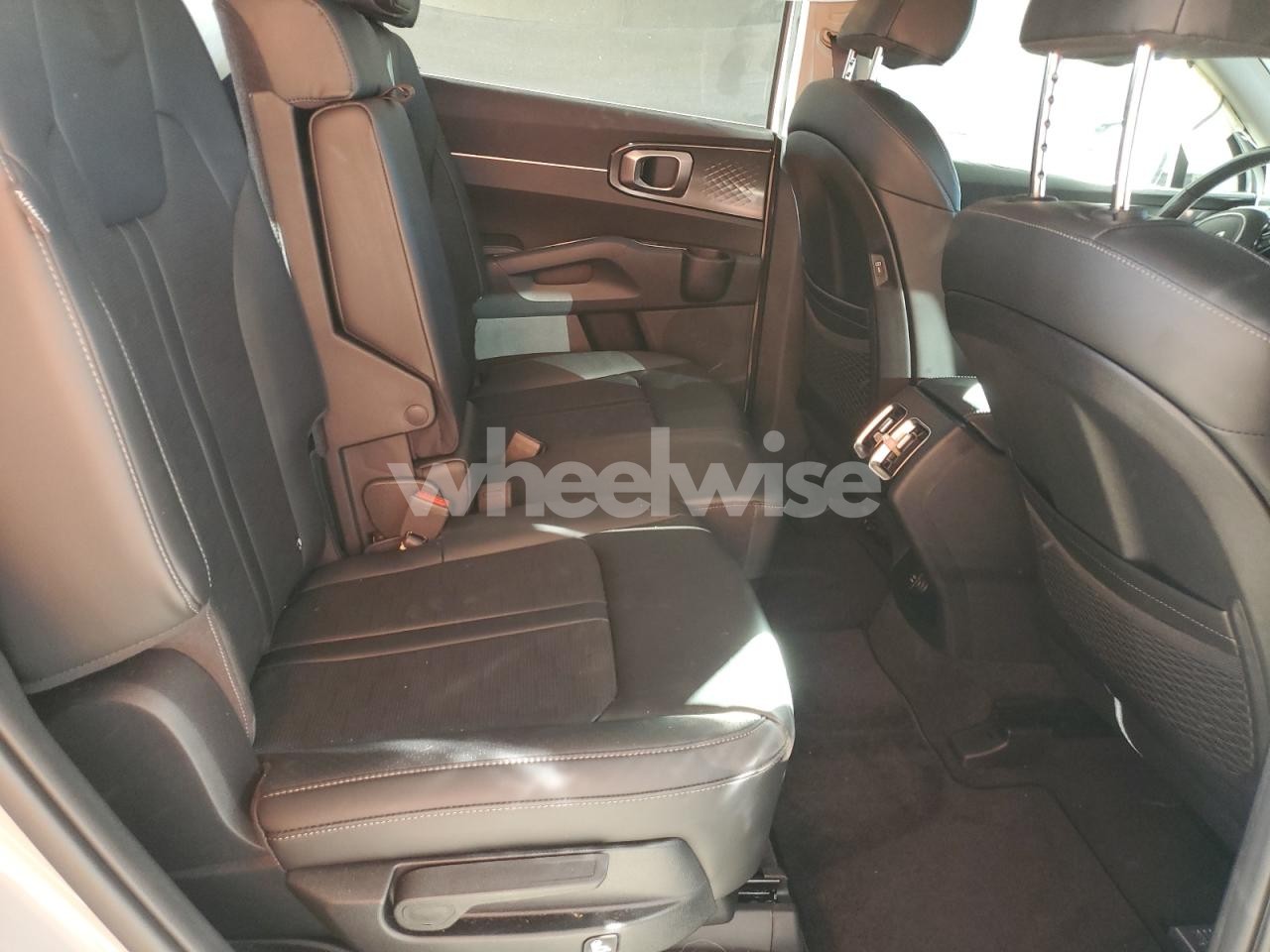 Photo 11 of 2025 KIA SORENTO S (VIN 5XYRL4JC0SG371638)