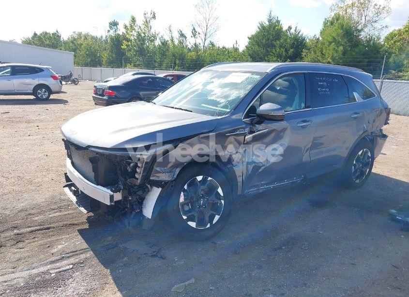 Photo 2 of 2024 Kia Sorento S (VIN 5XYRL4JC1RG265371)
