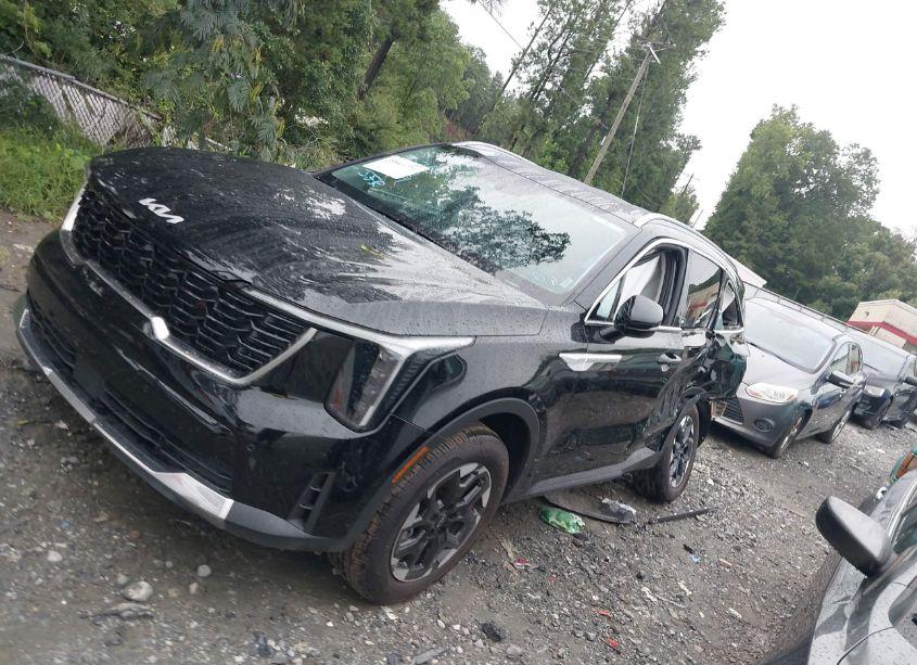 Photo 2 of 2024 Kia Sorento S (VIN 5XYRL4JC1RG280260)