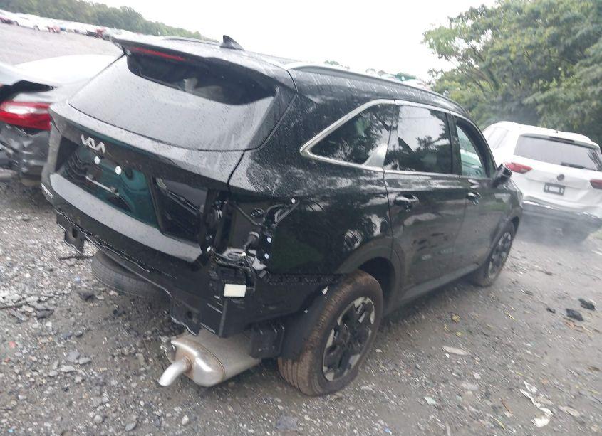 Photo 4 of 2024 Kia Sorento S (VIN 5XYRL4JC1RG280260)