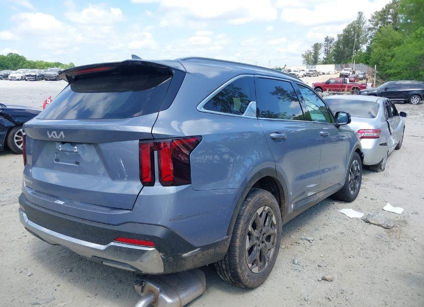 Photo 4 of 2024 Kia Sorento S (VIN 5XYRL4JC2RG278243)