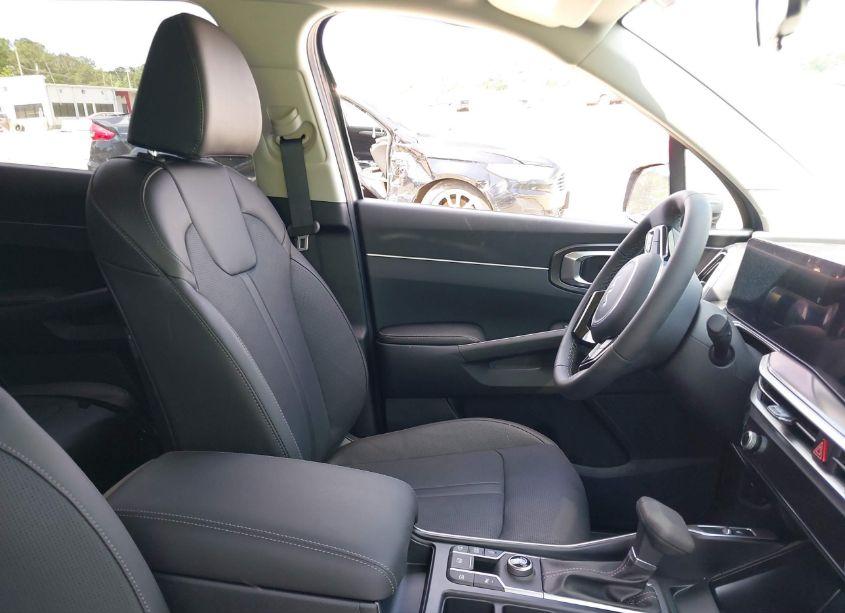 Photo 5 of 2024 Kia Sorento S (VIN 5XYRL4JC2RG278243)
