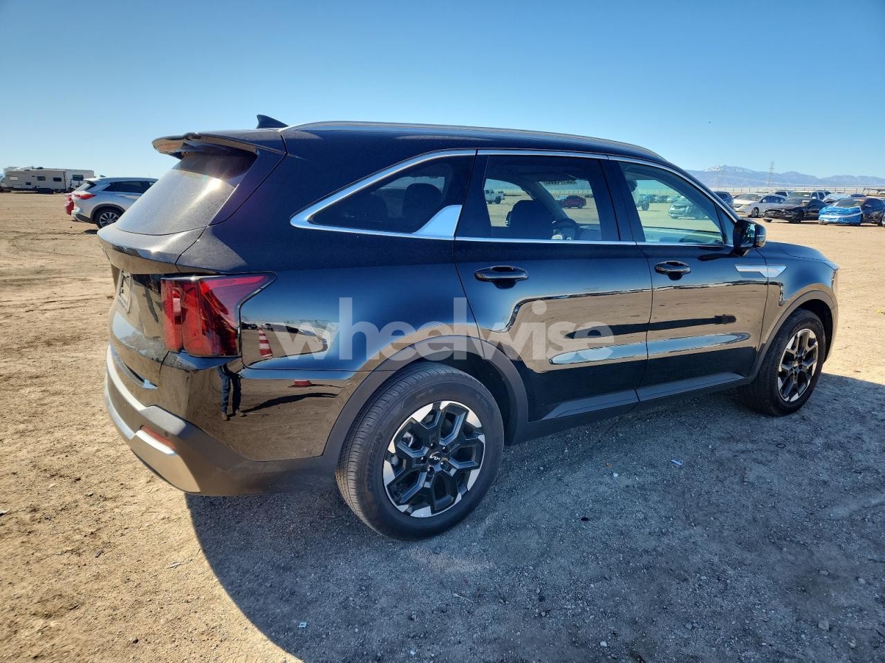 Photo 3 of 2025 KIA SORENTO S (VIN 5XYRL4JC2SG388408)