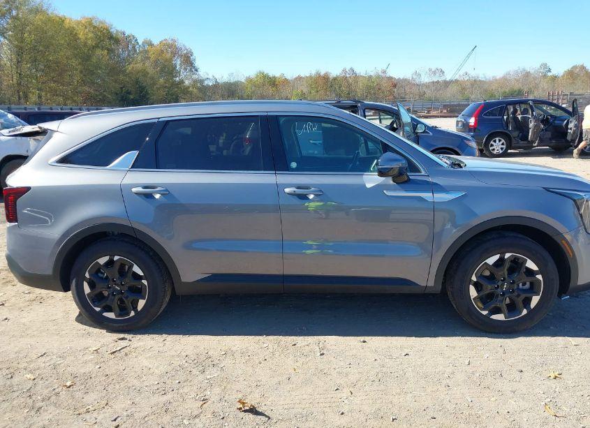 Photo 13 of 2024 Kia Sorento S (VIN 5XYRL4JC3RG285122)