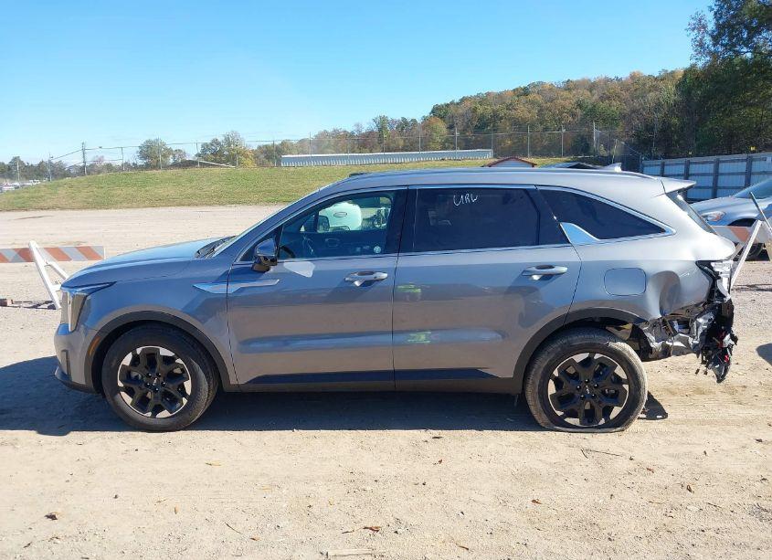 Photo 14 of 2024 Kia Sorento S (VIN 5XYRL4JC3RG285122)