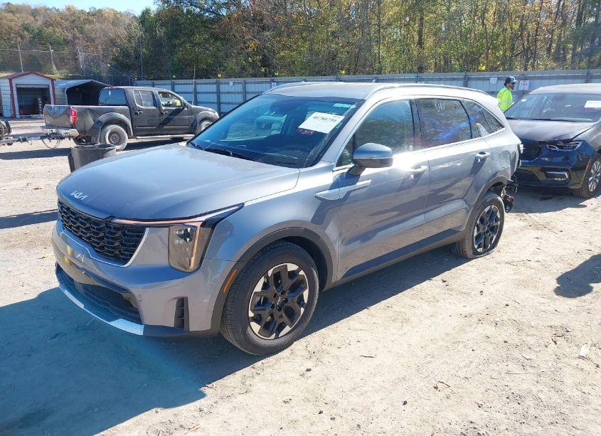 Photo 2 of 2024 Kia Sorento S (VIN 5XYRL4JC3RG285122)