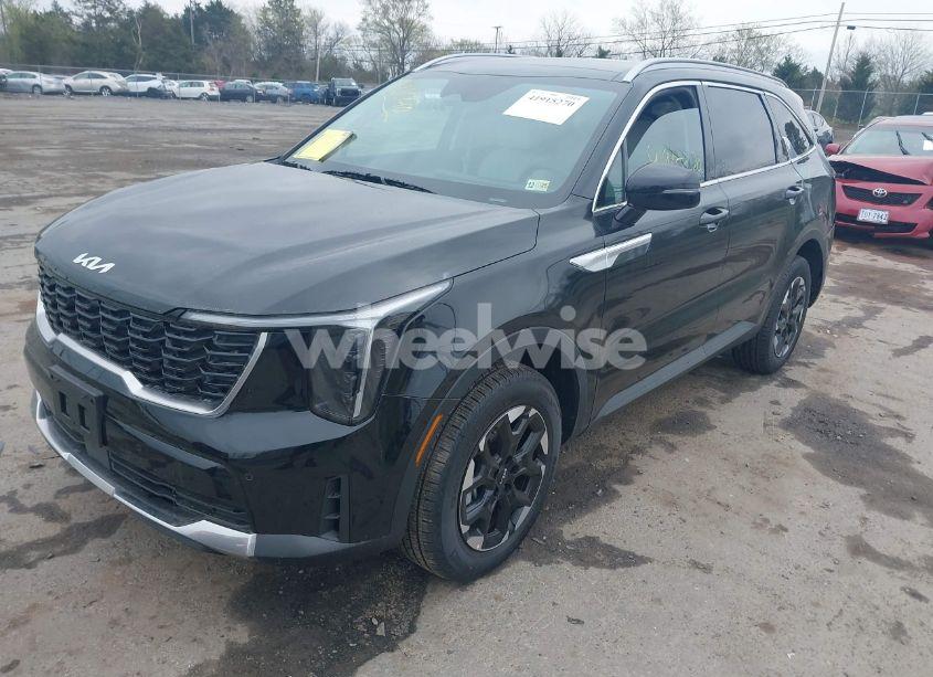 Photo 2 of 2025 Kia Sorento S (VIN 5XYRL4JC3SG353280)