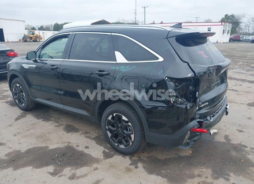 Photo 3 of 2025 Kia Sorento S (VIN 5XYRL4JC3SG353280)