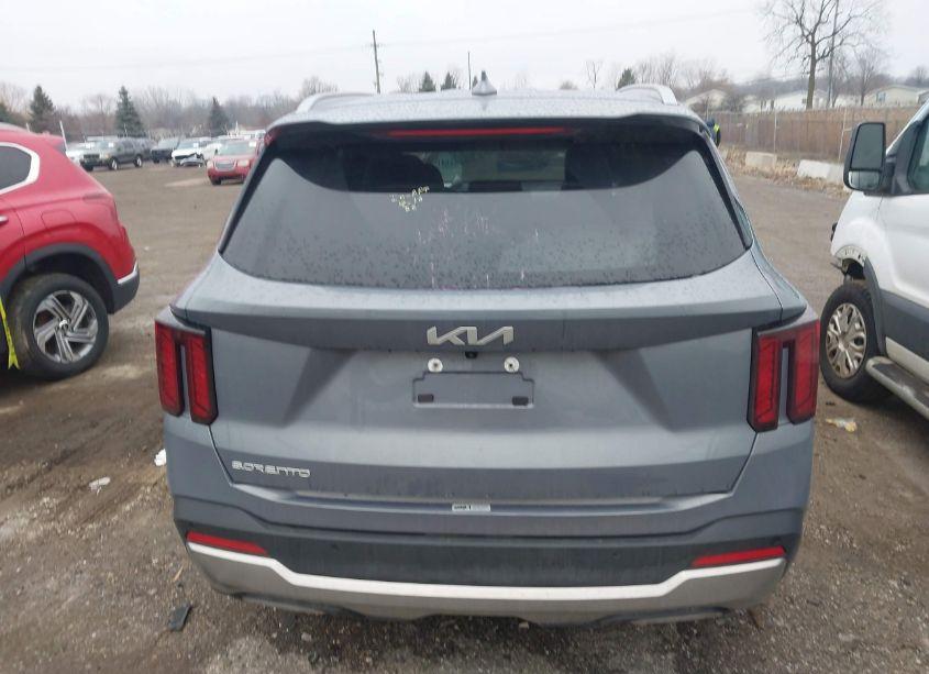 Photo 16 of 2024 Kia Sorento S (VIN 5XYRL4JC5RG275479)