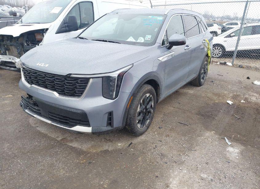 Photo 2 of 2024 Kia Sorento S (VIN 5XYRL4JC5RG275479)