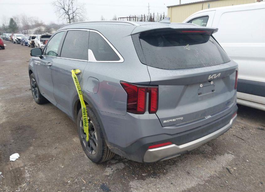 Photo 3 of 2024 Kia Sorento S (VIN 5XYRL4JC5RG275479)