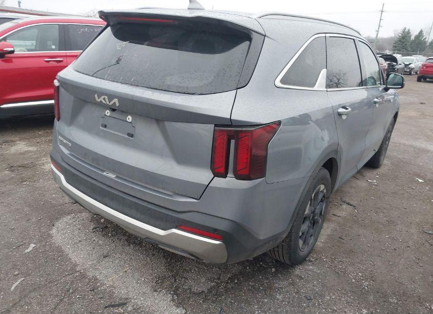 Photo 4 of 2024 Kia Sorento S (VIN 5XYRL4JC5RG275479)