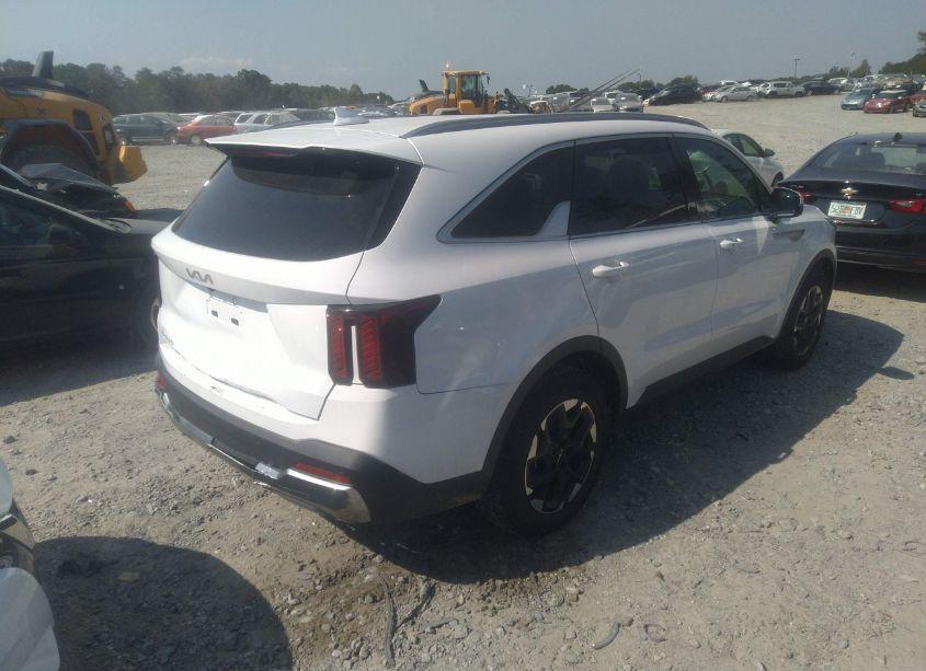 Photo 4 of 2024 Kia Sorento S (VIN 5XYRL4JC6RG281162)