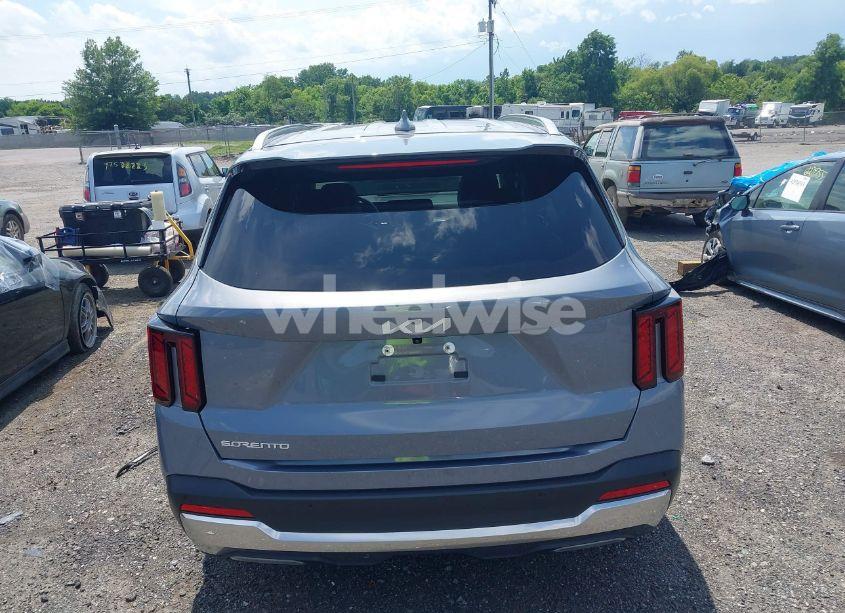 Photo 16 of 2024 Kia Sorento S (VIN 5XYRL4JC6RG283378)