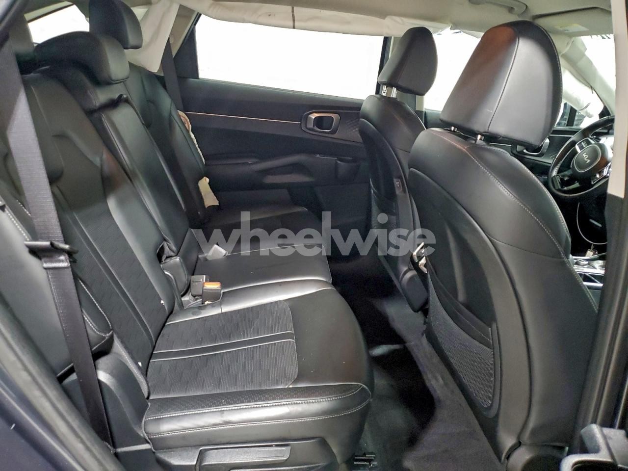 Photo 11 of 2024 KIA SORENTO S (VIN 5XYRL4JC6RG284854)