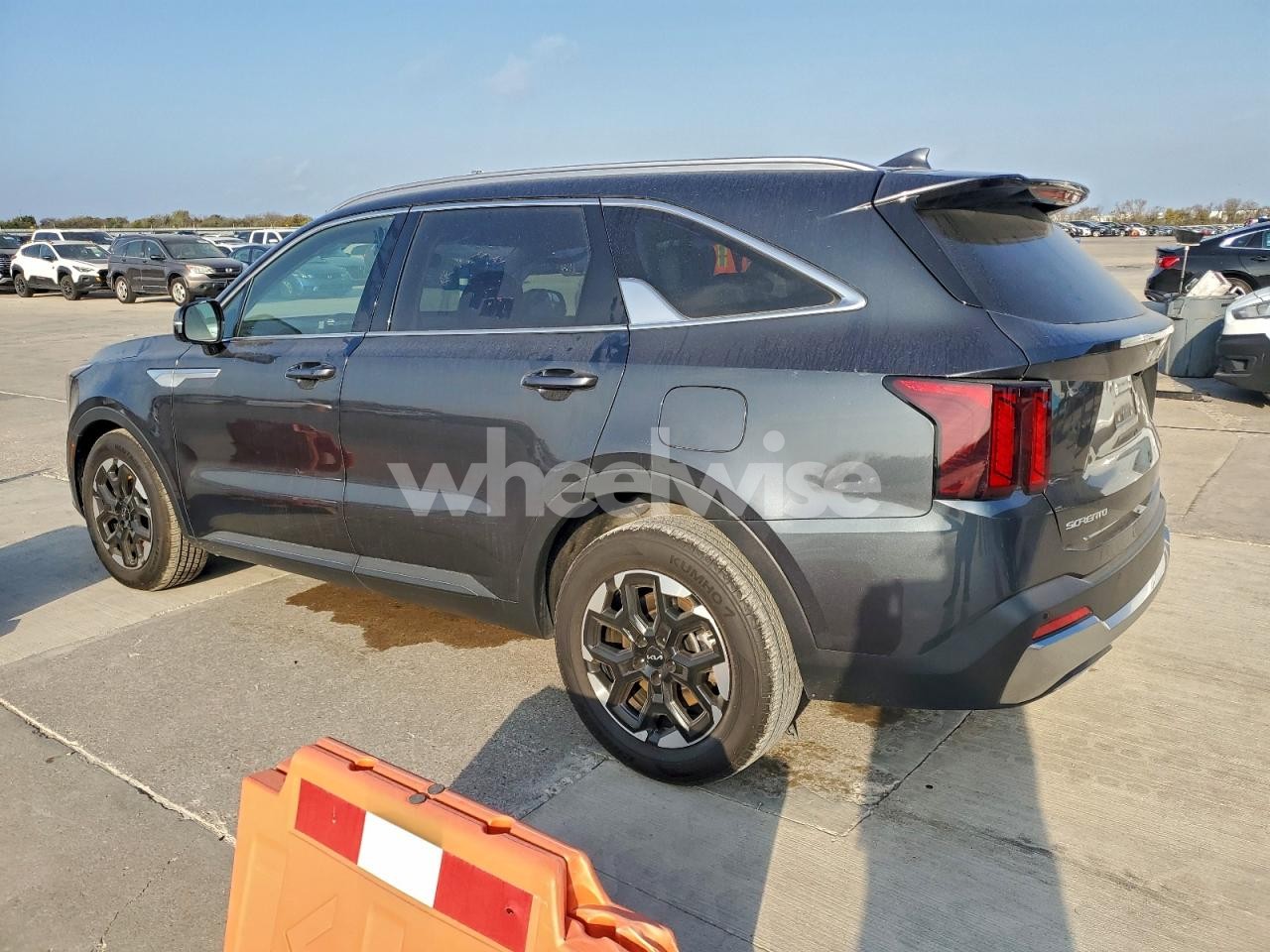 Photo 2 of 2024 KIA SORENTO S (VIN 5XYRL4JC7RG286385)