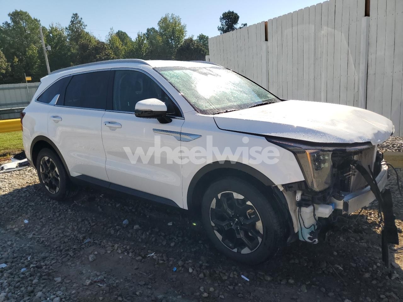 Photo 4 of 2024 KIA SORENTO S (VIN 5XYRL4JC8RG271443)