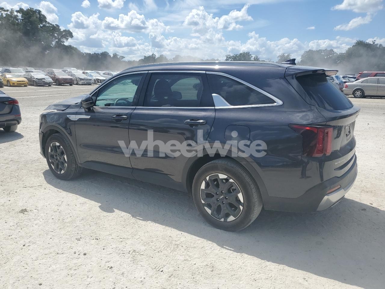 Photo 2 of 2025 KIA SORENTO S (VIN 5XYRL4JC9SG338606)