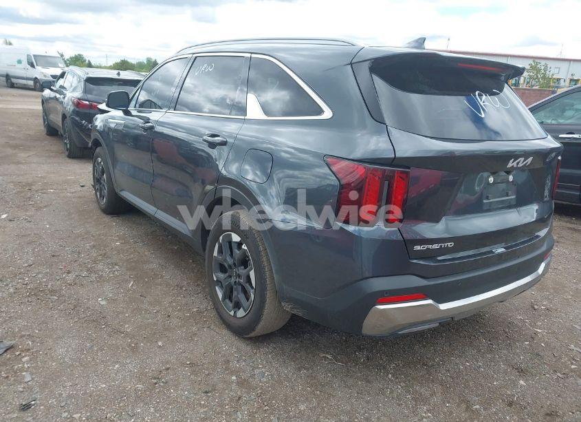 Photo 3 of 2024 Kia Sorento S (VIN 5XYRL4JCXRG255938)