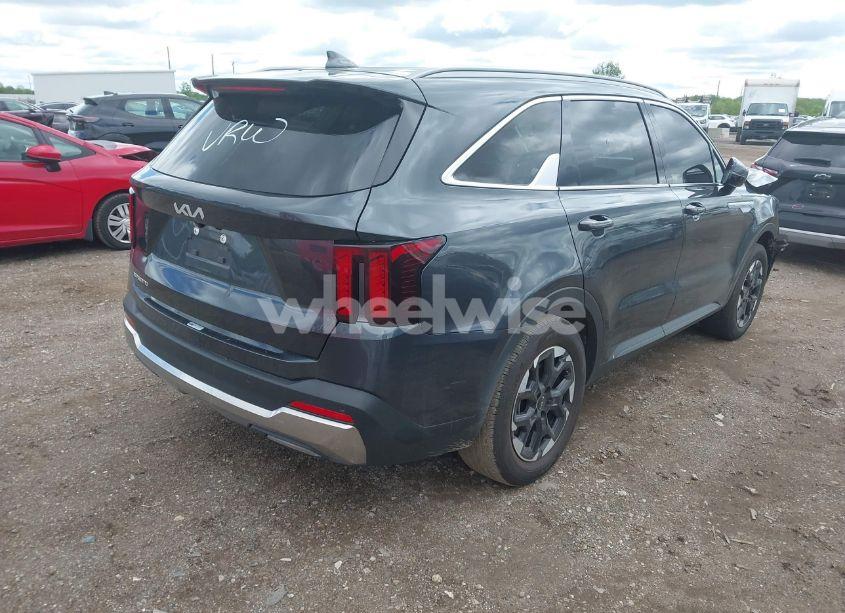 Photo 4 of 2024 Kia Sorento S (VIN 5XYRL4JCXRG255938)