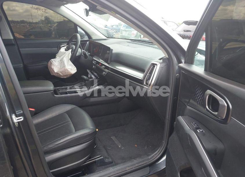 Photo 5 of 2024 Kia Sorento S (VIN 5XYRL4JCXRG255938)