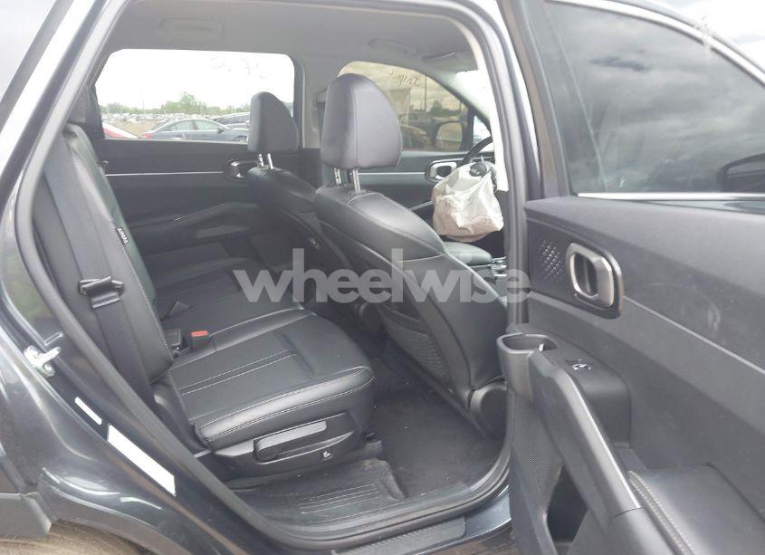 Photo 8 of 2024 Kia Sorento S (VIN 5XYRL4JCXRG255938)