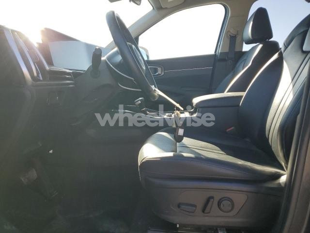 Photo 2 of 2024 KIA SORENTO S (VIN 5XYRL4JCXRG284758)
